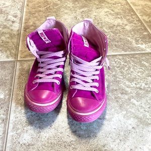 Converse girl sneakers